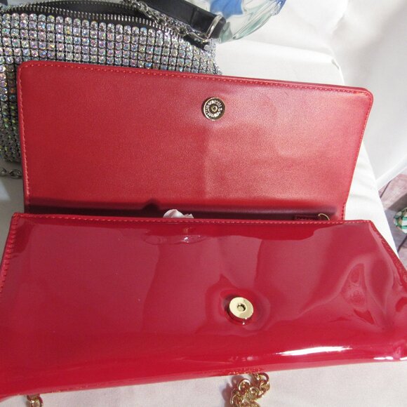 STEVE MADDEN RED PATENT VEGAN LEATHER CONVERTABLE CLUTCH XBODY BAG 11" X 5" - Picture 4 of 9